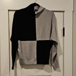 Women's Tahari Black and Gray Sweater